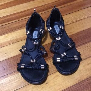 Steven Madden size 7 ankle Flats Black Gold